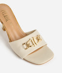 ALVIERO MARTINI Mules in eco nappa con gioiello 1C Bianche
