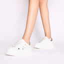 TOSCA BLU Sneaker gioiello Astrid in pelle con borchie colore bianco