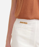 ALVIERO MARTINI Pantaloni con risvolti in gabardina di cotone stretch Gesso