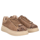 Tosca blu  SNEAKER CITY LUXE realizzata in pelle scamosciata e lana intrecciata.