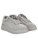 Tosca blu Sneaker Luxe in suede con pietre gioiello colore grigio scuro