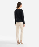 Alviero Martini T-shirt in jersey di cotone stretch con gioiello sullo scollo Nera